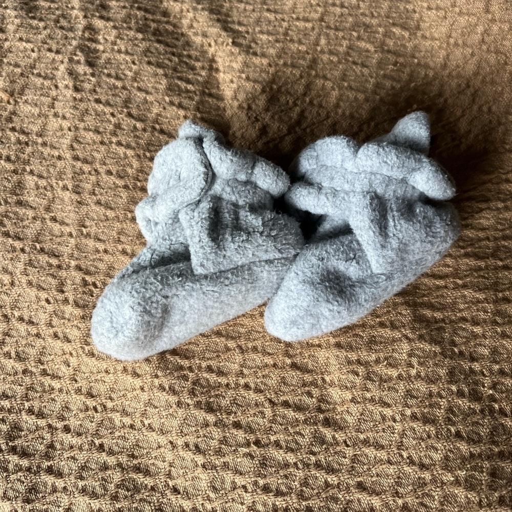 Zutano booties 3M